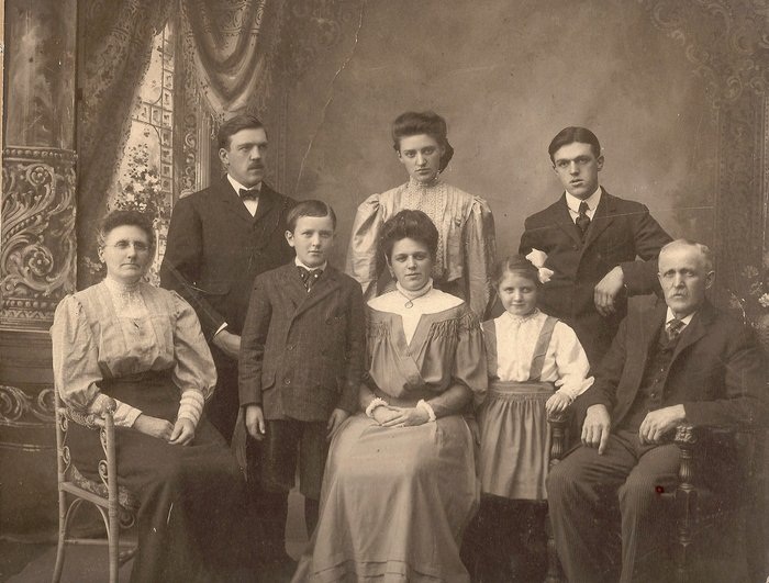 JAmes B. and Ada Marie Garland Worcester and family